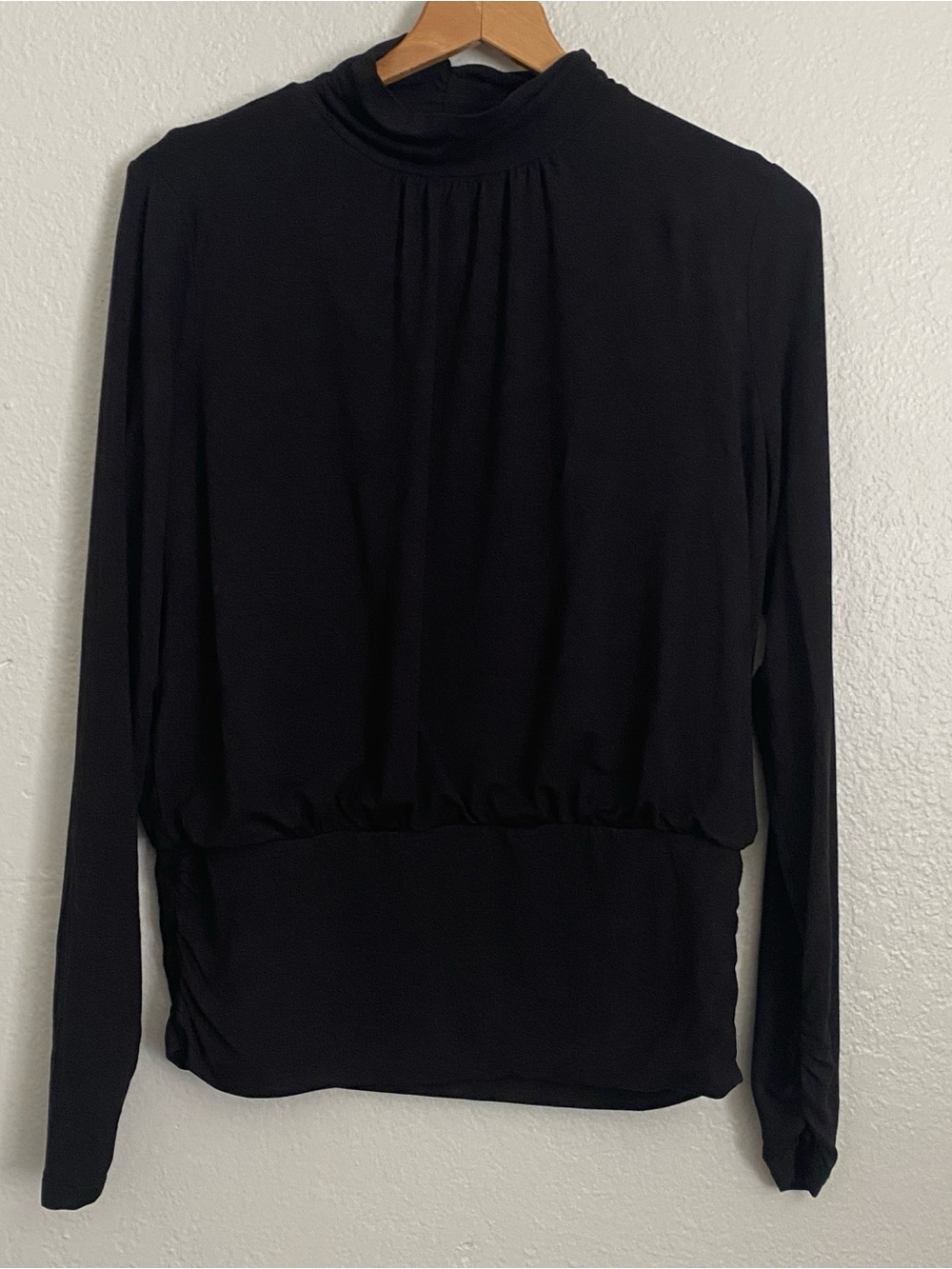 Chico's Micke Neck Banded Hem Top Women's 1 Med Black Mock Work Casual Comfort